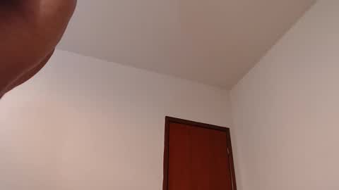 Snapshot of a_brazilian_man chatting on March 12, 4:18 am Enjoy the discount for new subscribers. online show from March 12, 4:18 am