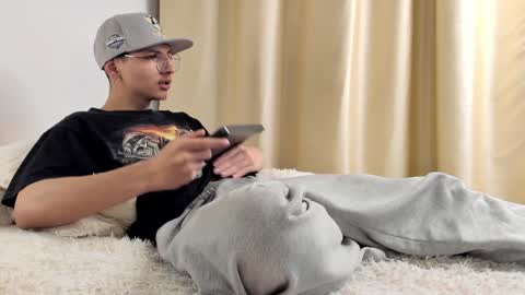 alejo online show from December 2, 6:41 am