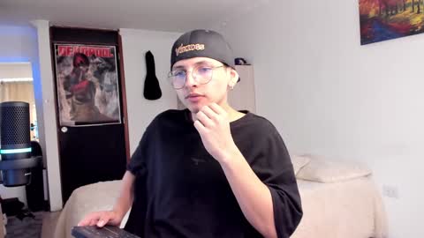 alejo online show from December 11, 7:03 pm