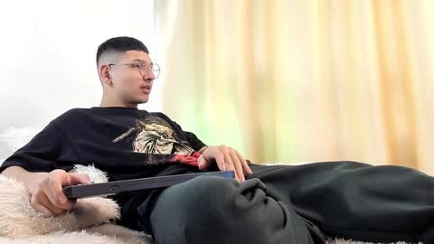 alejo online show from December 19, 4:46 pm