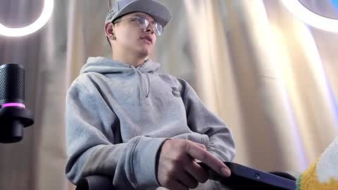 alejo online show from February 5, 1:15 am