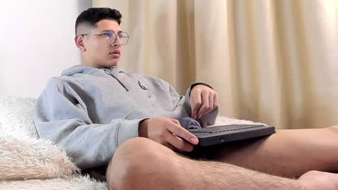 alejo online show from February 9, 3:11 am