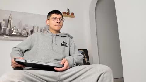 alejo online show from March 6, 2:41 am