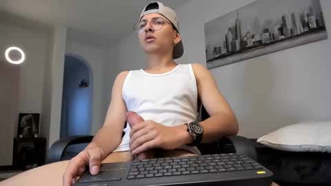 alejo online show from March 10, 9:21 am