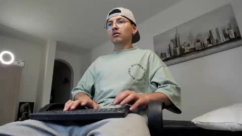 alejo online show from March 11, 6:00 am