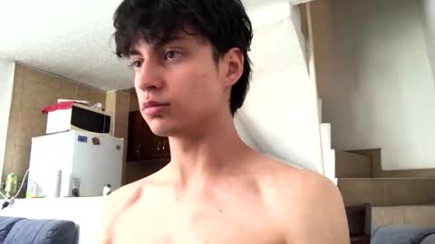 Snapshot of a_littlee_bear chatting on December 15, 3:38 pm a littlee bear online show from December 15, 3:38 pm