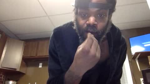 Snapshot of a_rizzy85 chatting on May 9, 9:03 am a_rizzy85 online show from May 9, 9:03 am