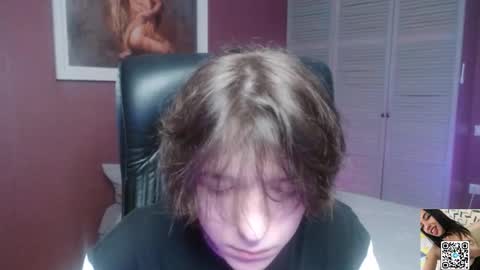 Kris Michael online show from December 19, 2:02 pm