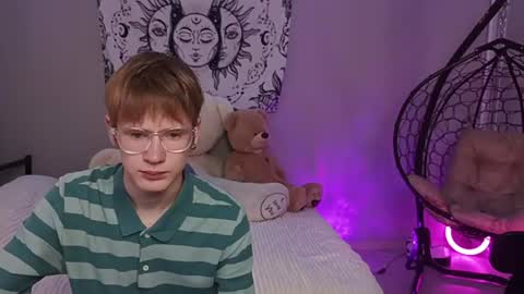 Kris Michael online show from July 22, 3:37 pm