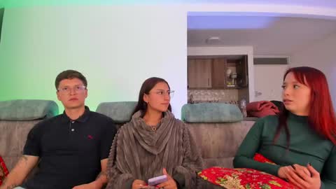 Snapshot of a_sexy_couple__ chatting on December 7, 2:13 pm A Sexy Couple online show from December 7, 2:13 pm