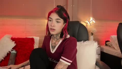 Luni  online show from January 31, 7:11 pm