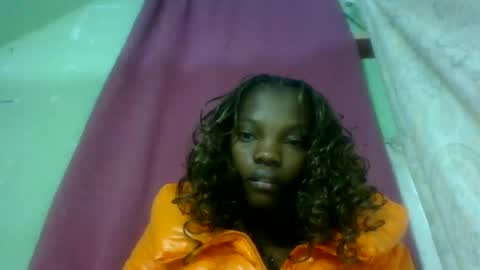 Snapshot of aadienne chatting on June 28, 3:01 am aadienne online show from June 28, 3:01 am