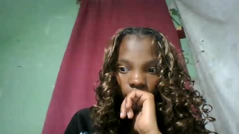 Snapshot of aadienne chatting on June 29, 4:18 pm aadienne online show from June 29, 4:18 pm