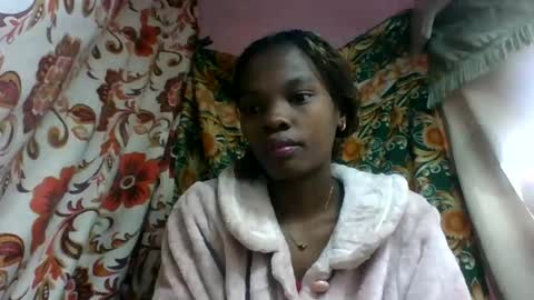Snapshot of aadienne chatting on July 9, 6:28 am aadienne online show from July 9, 6:28 am