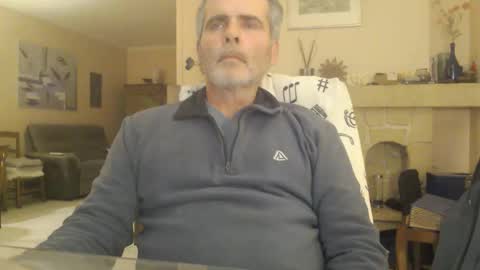 Aalex1717 online show from December 18, 9:54 pm