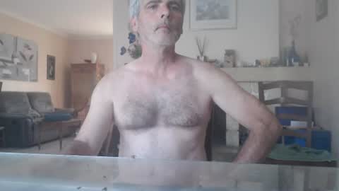 Snapshot of aalex1717 chatting on June 19, 5:12 am Aalex1717 online show from June 19, 5:12 am