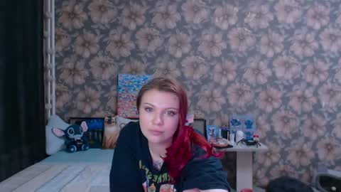 Alice online show from April 29, 10:05 pm