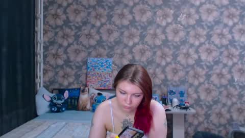 Alice online show from May 1, 8:02 pm