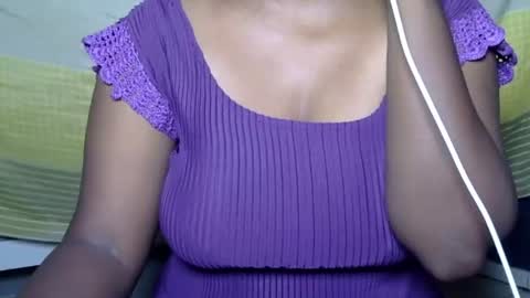 Snapshot of aaliya11 chatting on July 14, 2:05 am alia online show from July 14, 2:05 am