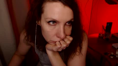 Katie online show from January 18, 8:40 pm