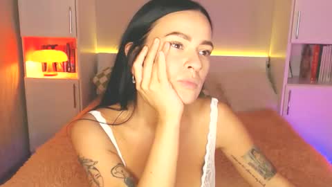 Snapshot of aamica chatting on December 20, 8:45 pm Lea online show from December 20, 8:45 pm