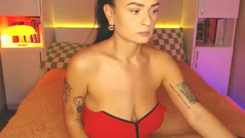 Snapshot of aamica chatting on February 15, 5:28 pm Lea online show from February 15, 5:28 pm