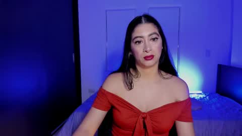 Snapshot of aandreamartinez1 chatting on May 6, 6:19 am andrea online show from May 6, 6:19 am