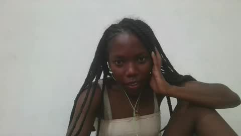 aangevelo online show from November 18, 6:51 am