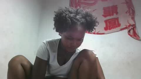 aangevelo online show from December 3, 7:01 pm