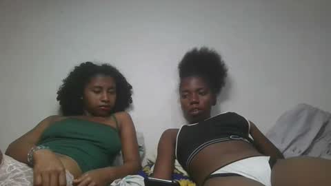 aangevelo online show from December 17, 1:44 am