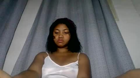 aariciah online show from November 19, 11:16 pm