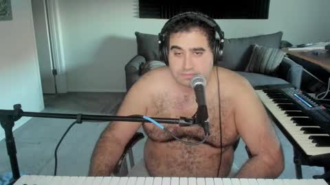 Aaron online show from October 26, 9:31 pm