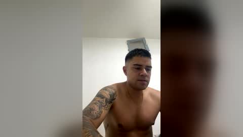 Snapshot of aaron_brink chatting on July 31, 11:48 pm aaron_brink online show from July 31, 11:48 pm