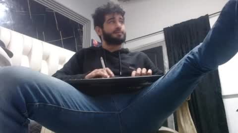 aaron_jones_1 online show from June 7, 3:21 am
