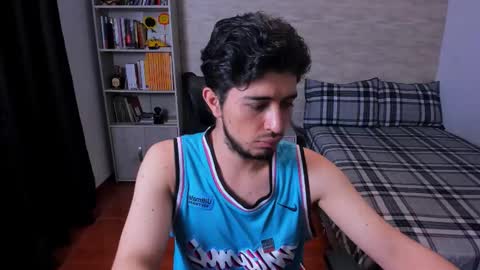 Aaron online show from November 28, 9:28 pm