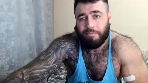 Snapshot of aaron_royal chatting on June 17, 1:12 pm Davin tayl online show from June 17, 1:12 pm