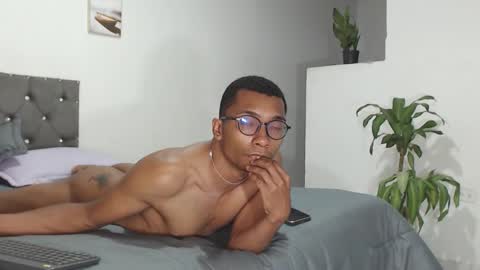 Heyy my name is Aaron online show from March 6, 12:07 am