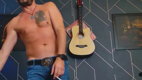 Aaron online show from September 17, 6:42 pm