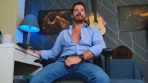 Aaron online show from September 25, 5:49 pm