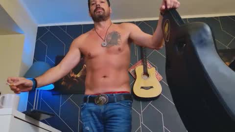 Aaron online show from October 1, 2:39 am