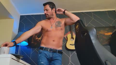 Aaron online show from October 7, 4:20 am