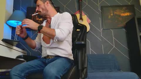 Aaron online show from October 21, 2:07 pm