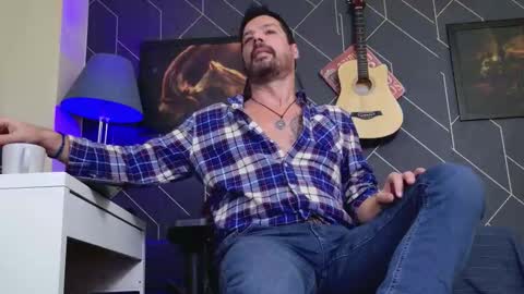 Aaron online show from November 20, 5:29 am