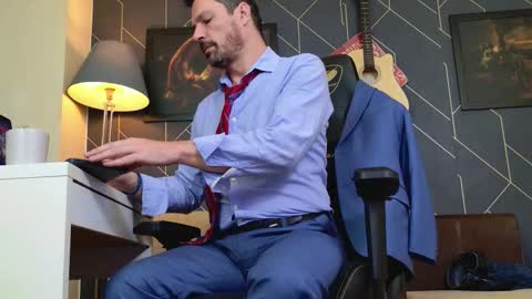 Snapshot of aaronbomer chatting on December 22, 7:44 pm Aaron online show from December 22, 7:44 pm