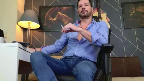 Snapshot of aaronbomer chatting on December 23, 8:12 am Aaron online show from December 23, 8:12 am