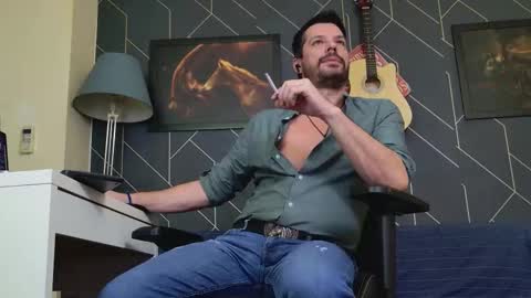 Snapshot of aaronbomer chatting on January 12, 2:28 am Aaron online show from January 12, 2:28 am