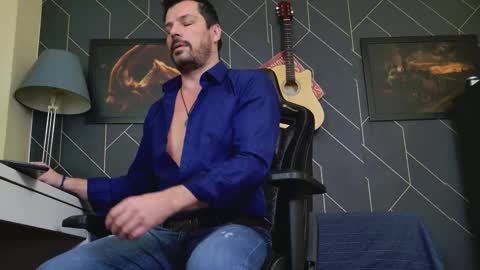 Snapshot of aaronbomer chatting on January 12, 2:55 pm Aaron online show from January 12, 2:55 pm