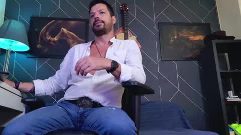 Snapshot of aaronbomer chatting on February 14, 12:40 am Aaron online show from February 14, 12:40 am