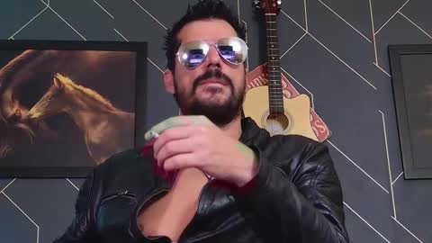 Snapshot of aaronbomer chatting on March 5, 5:58 am Aaron online show from March 5, 5:58 am