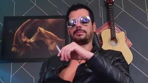 Snapshot of aaronbomer chatting on March 6, 10:34 am Aaron online show from March 6, 10:34 am